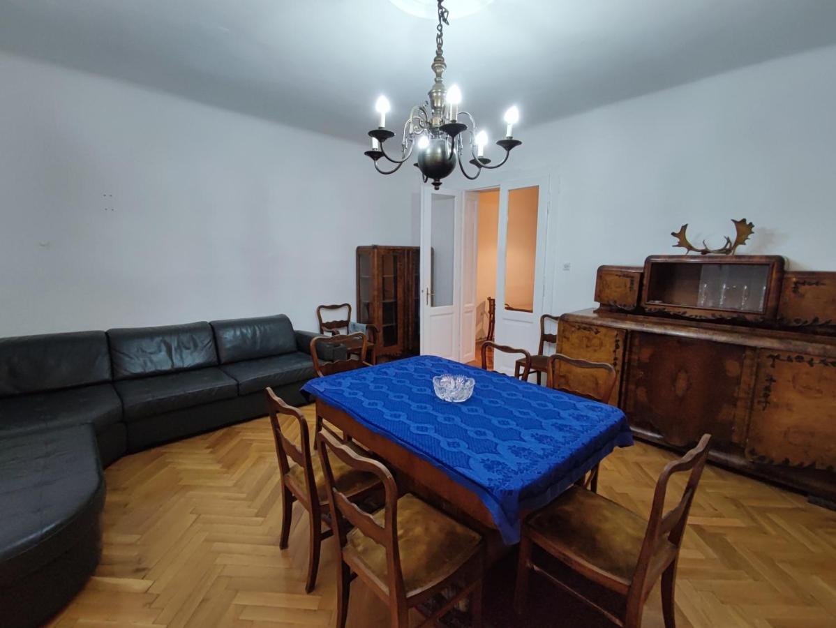 Vintage Apartment In The Center Of Novi Sad Eksteriør bilde