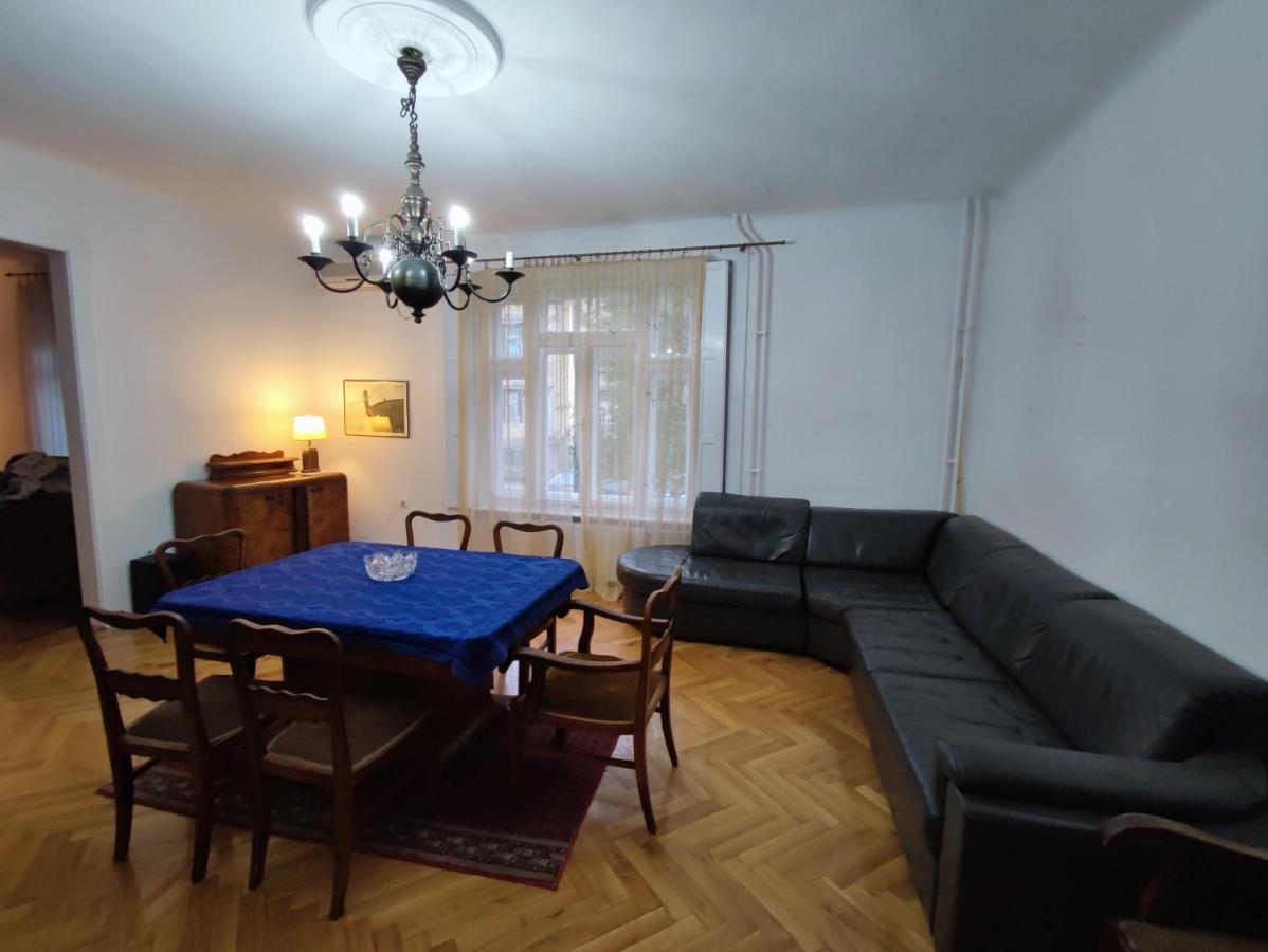 Vintage Apartment In The Center Of Novi Sad Eksteriør bilde
